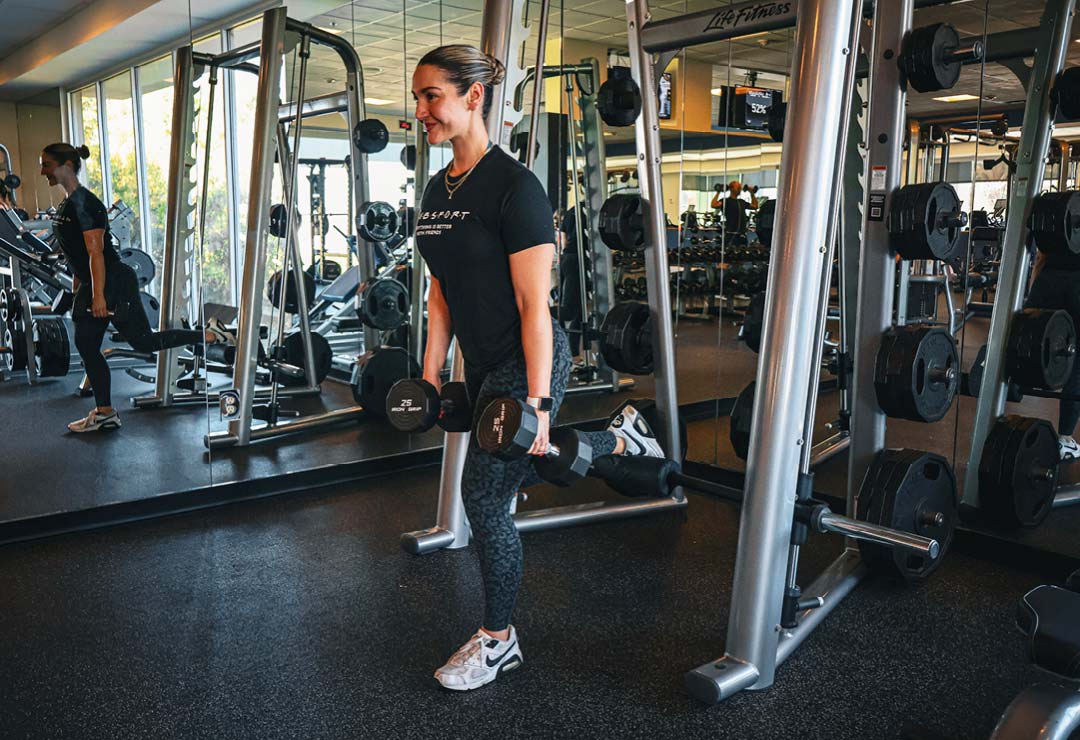 glute-workout-for-women-bekah-eason-booty-blueprint Bekah Eason performing a glute exercise from the Booty Blueprint glute workout for women